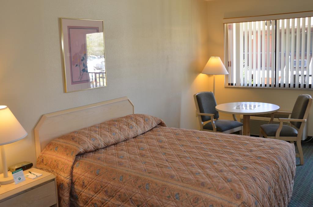 Cypress Cove Nudist Resort Poinciana Zimmer foto
