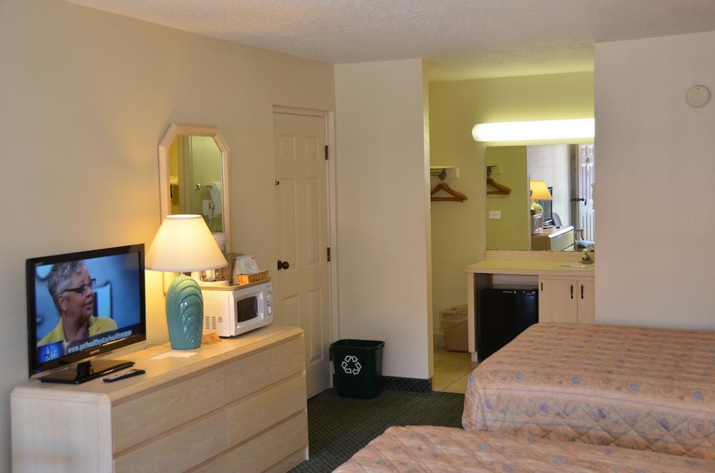 Cypress Cove Nudist Resort Poinciana Zimmer foto