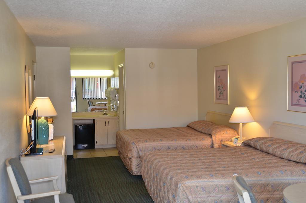 Cypress Cove Nudist Resort Poinciana Zimmer foto